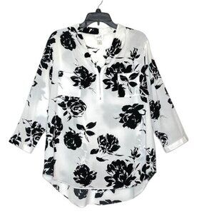 Jaclyn Smith Collection Black White Floral V-neck Zip Tunic XL